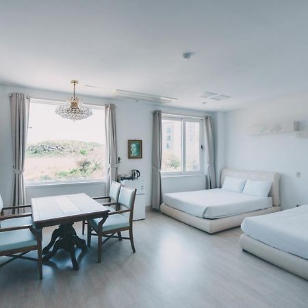 Hotel White House Jeju Luaran gambar